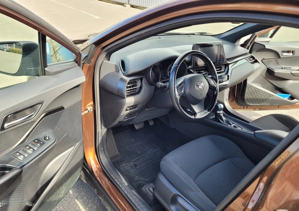 Toyota C-HR cena 77000 przebieg: 150000, rok produkcji 2018 z Kraków małe 37